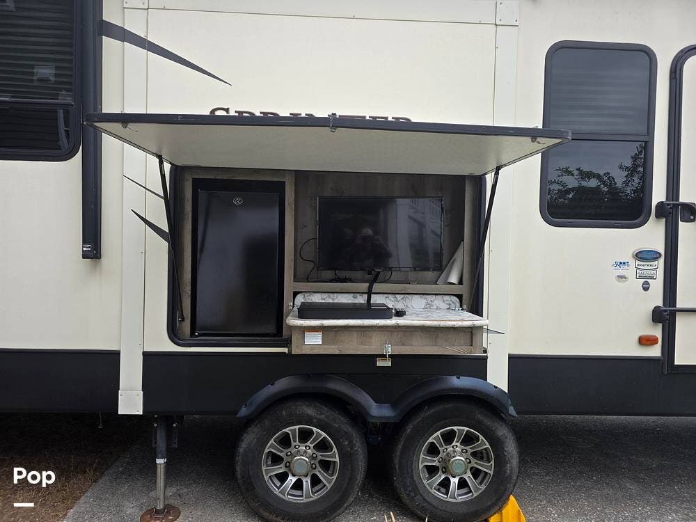 2019 Keystone Sprinter 3551FWMLS - Used Travel Trailer For Sale by Pop RVs in Hampstead, North Carolina features Slideout, Awning, Air Conditioning