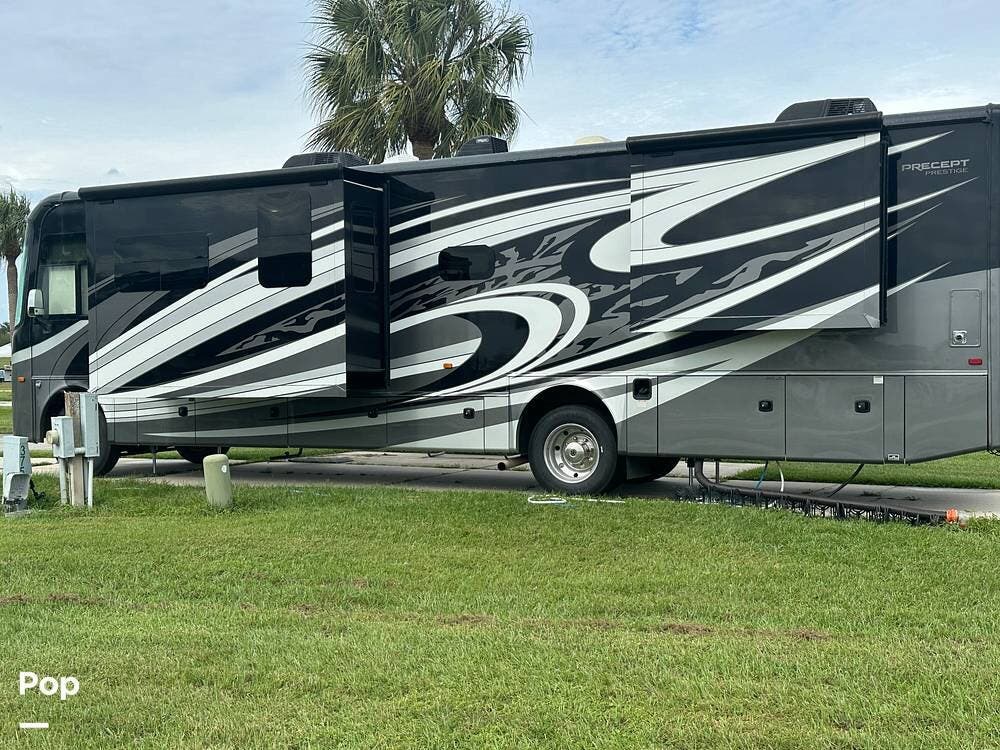 2019 Precept Prestige 36H by Jayco from Pop RVs in Bartow, Florida
