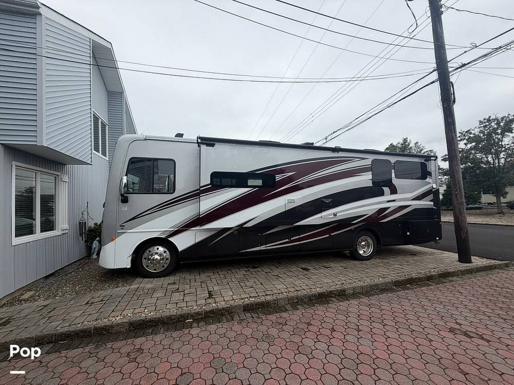 2022 Fleetwood Fortis 32RW - Used Class A For Sale by Pop RVs in Brick, New Jersey features Generator, Air Conditioning, Leveling Jacks, Awning, Slideout