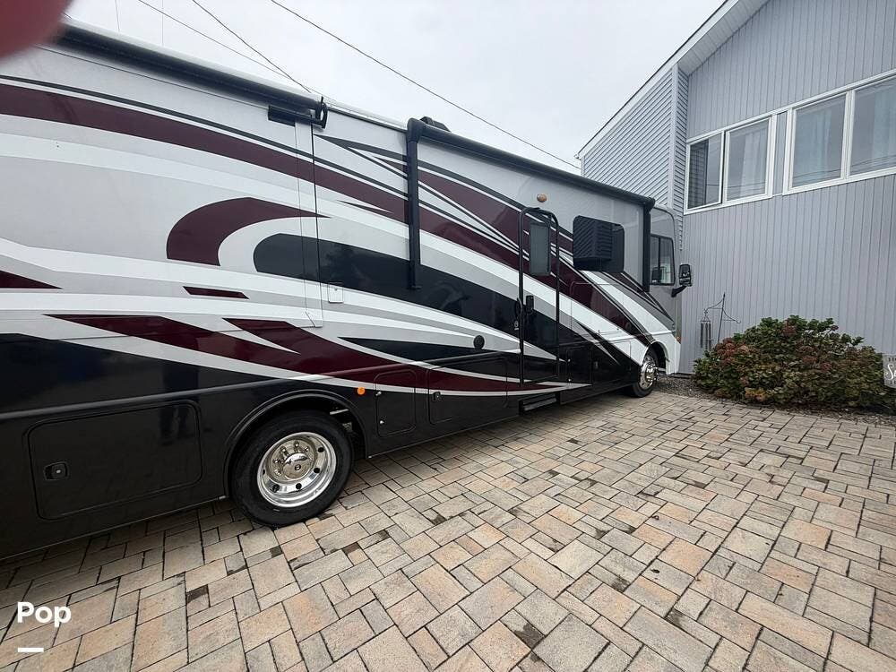 2022 Fortis 32RW by Fleetwood from Pop RVs in Brick, New Jersey