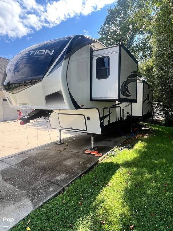 Used 2022 Grand Design Reflection 337RLS available in Cookeville, Tennessee