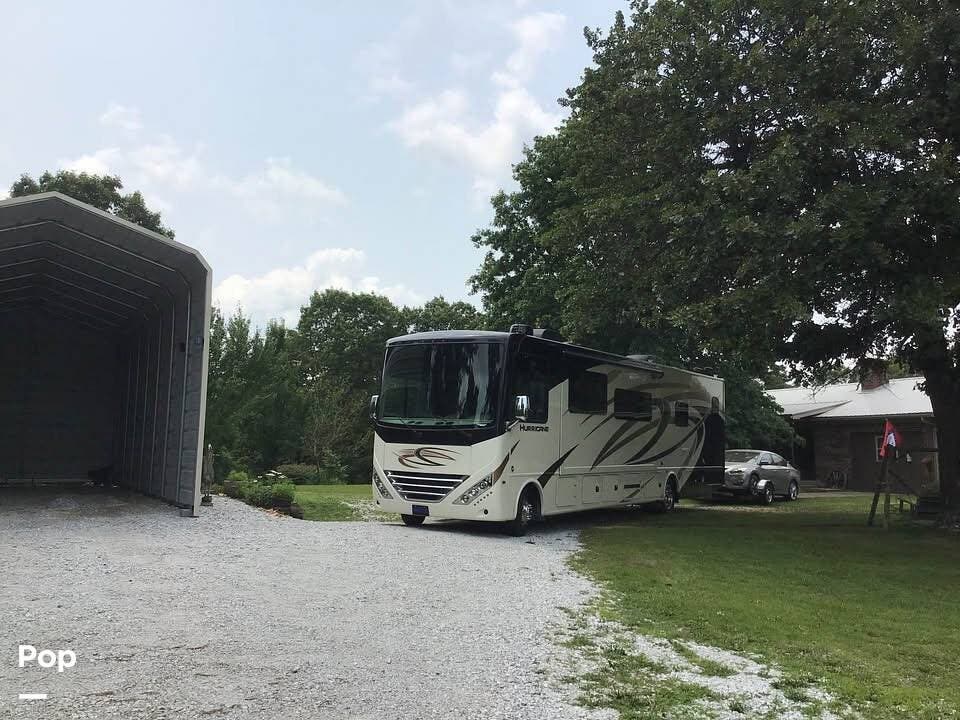 2020 Hurricane 35M by Thor Motor Coach from Pop RVs in Jasper, Arkansas