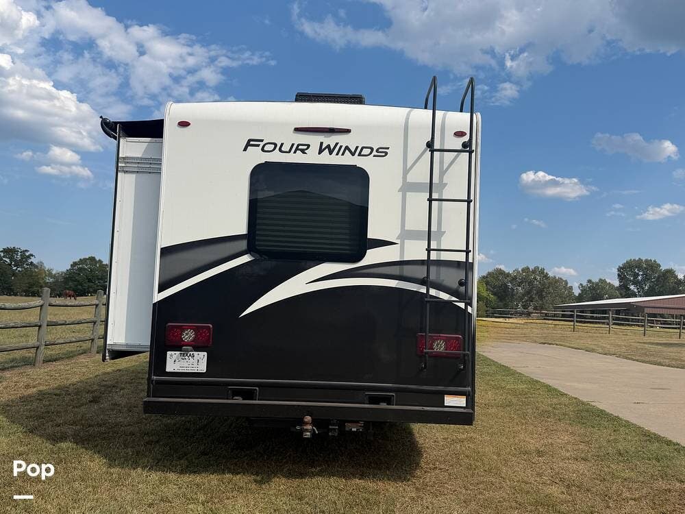 2022 Four Winds 31W by Thor Motor Coach from Pop RVs in De Berry, Texas