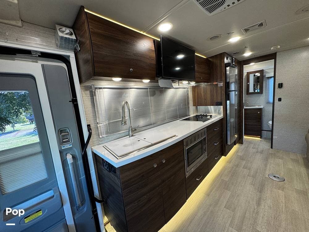 2021 Navion 24D by Winnebago from Pop RVs in Ontario, California
