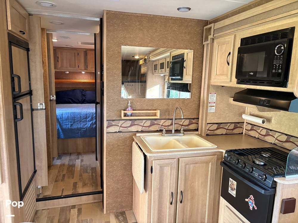 2016 Freelander 29KS by Coachmen from Pop RVs in Arvada, Colorado