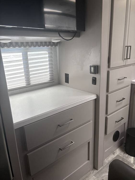 2022 Quantum LC25 by Thor Motor Coach from Pop RVs in Pittsburgh, Pennsylvania