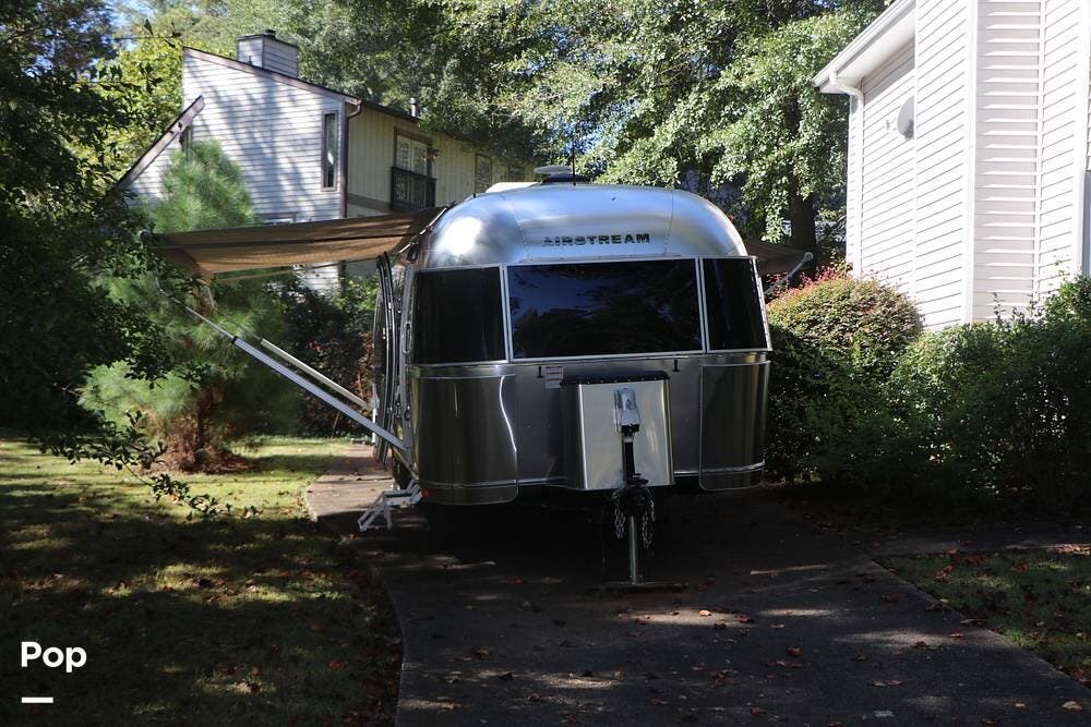 2019 Airstream International Serenity 30RB - Used Travel Trailer For Sale by Pop RVs in Roswell, Georgia features Leveling Jacks, Awning, Air Conditioning