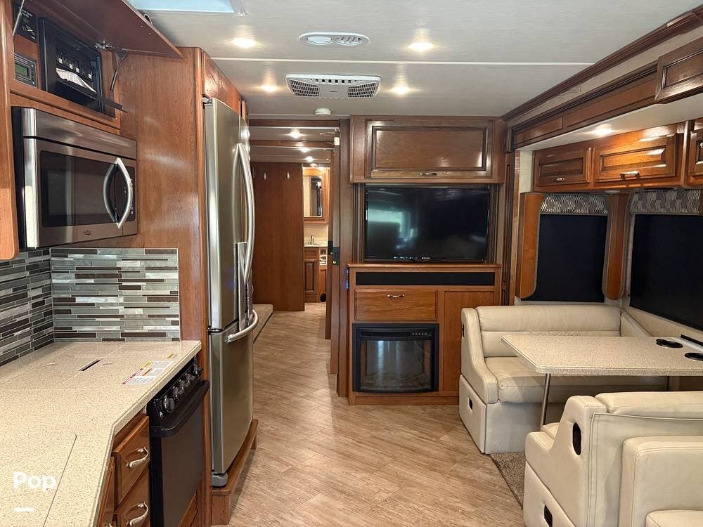 2018 Bounder 36H by Fleetwood from Pop RVs in Fayetteville, Arkansas