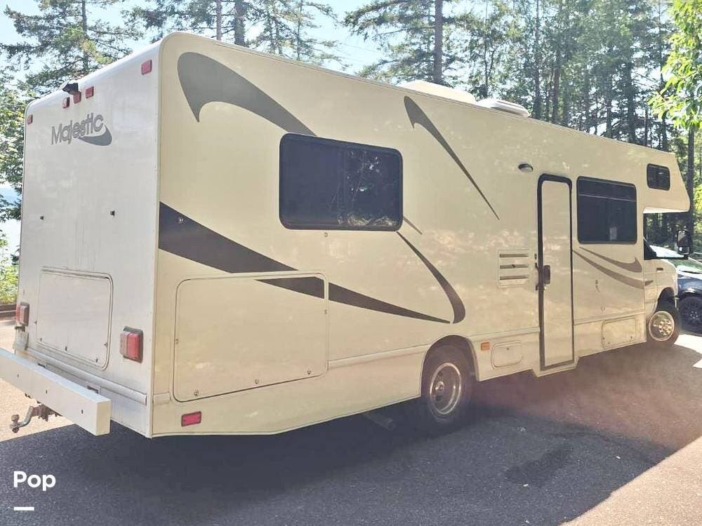 2020 Thor Motor Coach Majestic 28A - Used Class C For Sale by Pop RVs in North Bend, Washington features Air Conditioning, Generator