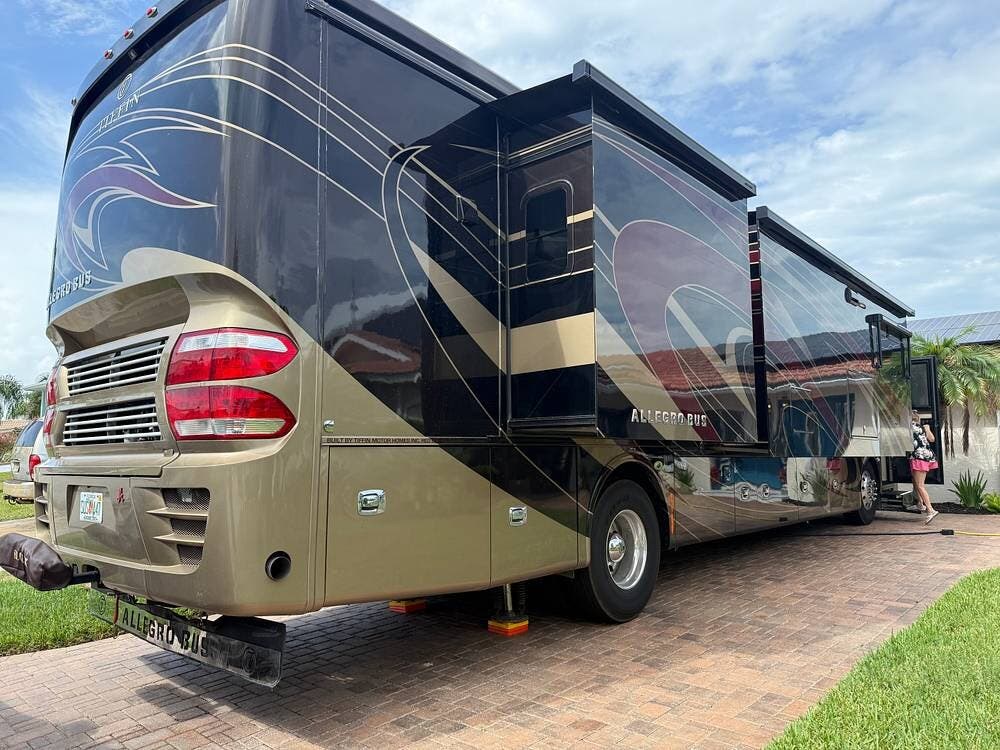Used 2018 Tiffin Allegro Bus 40 AP available in Hudson, Florida