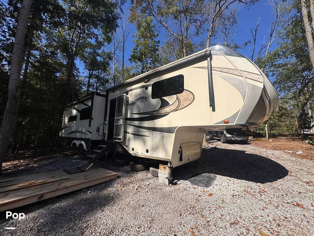 2018 Grand Design Solitude 344GK - Used Fifth Wheel For Sale by Pop RVs in Franklin, Tennessee features Air Conditioning, Leveling Jacks, Awning, Slideout
