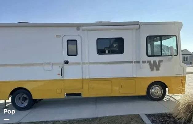 2015 Itasca Tribute 31C - Used Class A For Sale by Pop RVs in Salt Lake City, Utah features Slideout, Generator, Air Conditioning