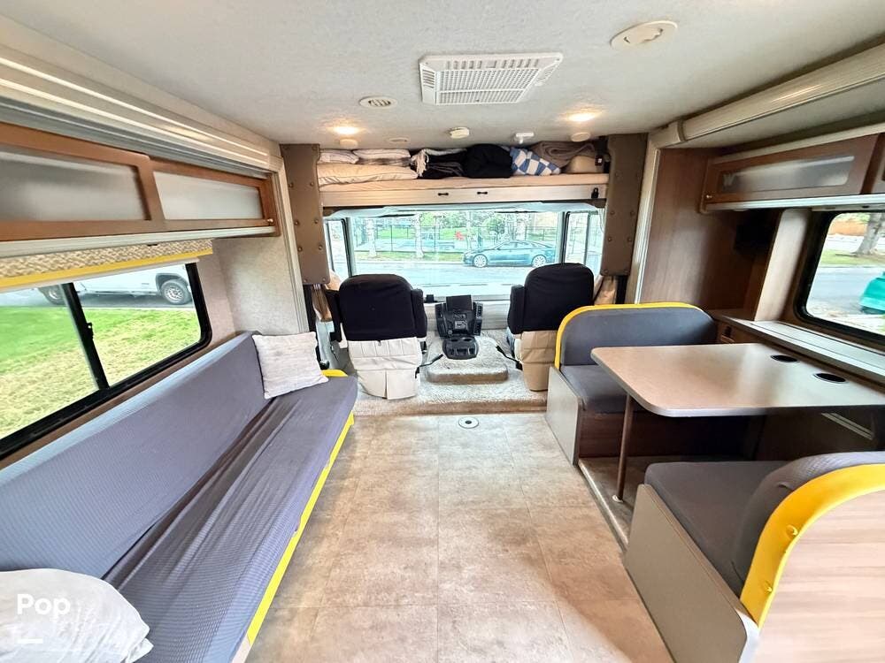 2015 Tribute 31C by Winnebago from Pop RVs in Salt Lake City, Utah