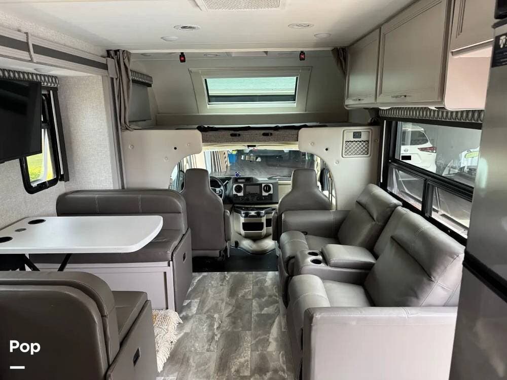 2023 Thor Motor Coach Quantum KW29 - Used Class C For Sale by Pop RVs in Tuscaloosa, Alabama features Slideout, Generator, Air Conditioning, Leveling Jacks, Awning
