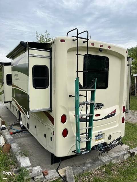 Used 2016 Jayco Precept 35S available in Gettysburg, Pennsylvania