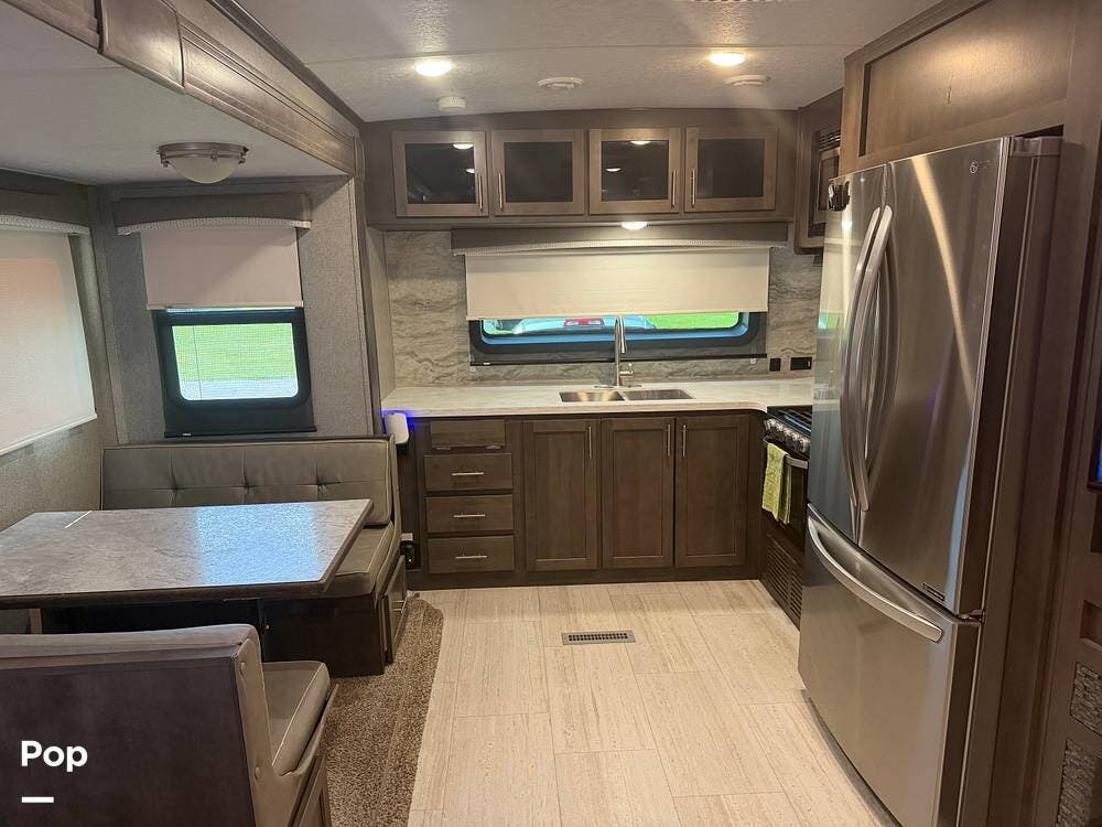 2020 Rockwood Signature 8335SB - Used Travel Trailer For Sale by Pop RVs in Webster, Florida features Slideout, Awning, Air Conditioning, Leveling Jacks