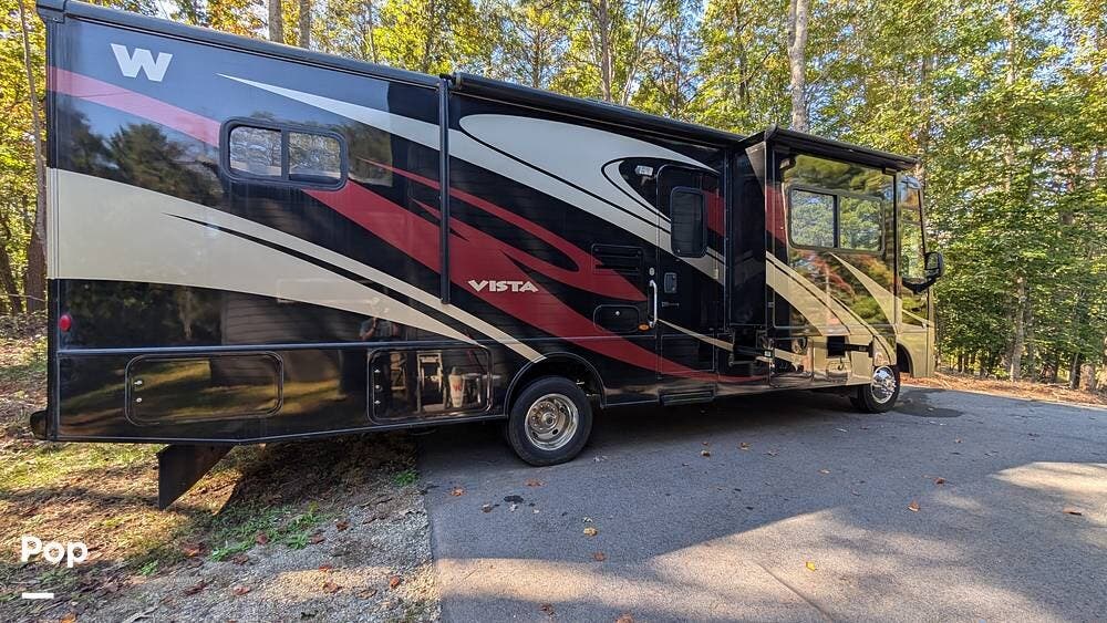 2012 Winnebago Vista 30T - Used Class A For Sale by Pop RVs in Dahlonega, Georgia features Slideout, Air Conditioning, Generator, Leveling Jacks, Awning