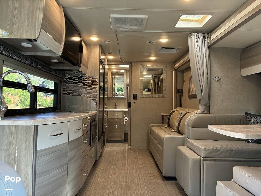 2022 Thor Motor Coach Tiburon 24FB - Used Class C For Sale by Pop RVs in San Jose, California features Air Conditioning, Generator, Awning, Slideout
