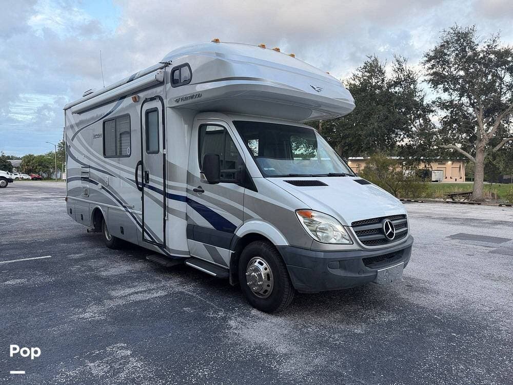 Used 2009 Fleetwood Icon 24A available in Holiday, Florida