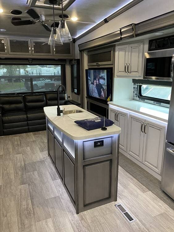 Used 2021 Keystone Montana 3231CK available in Woodstock, Georgia