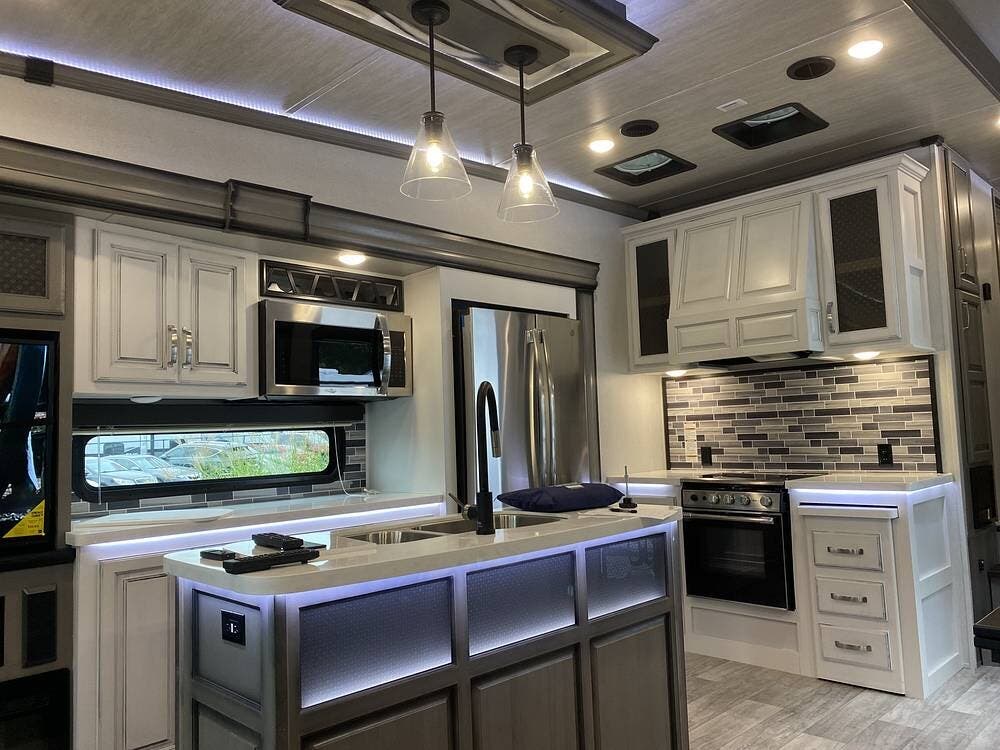 2021 Montana 3231CK by Keystone from Pop RVs in Woodstock, Georgia