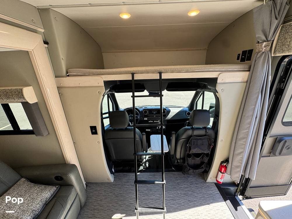 Used 2022 Renegade RV Vienna 25RMC available in Fort Mill, South Carolina