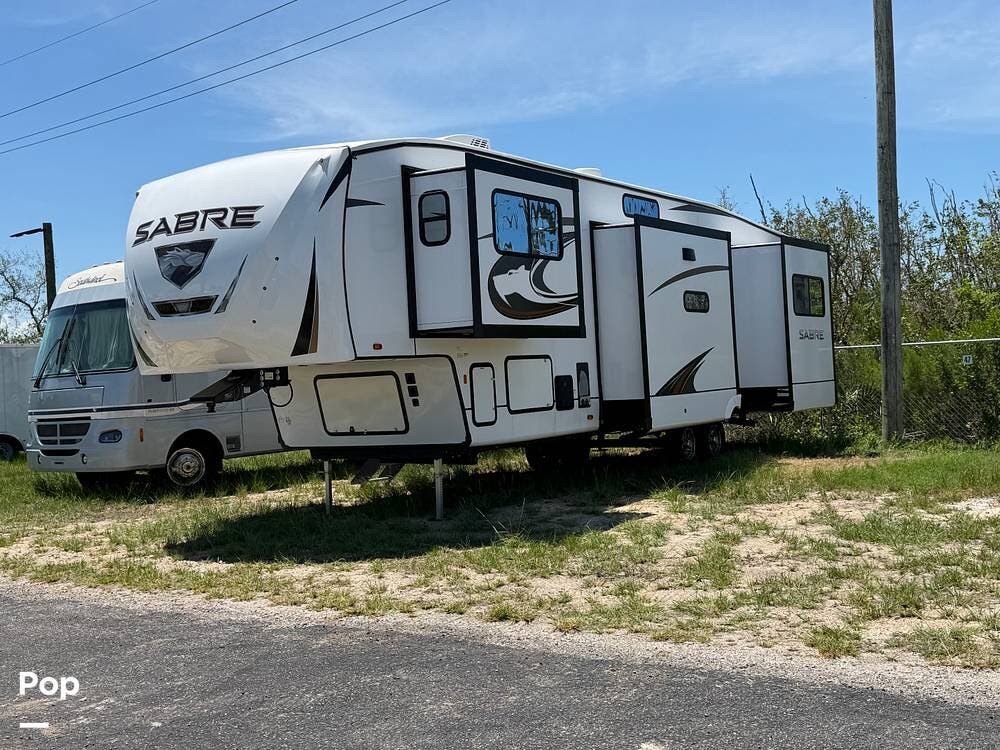 2024 Forest River Sabre M-37FLH - Used Fifth Wheel For Sale by Pop RVs in Fort Myers, Florida features Slideout