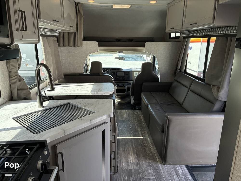 2025 Thor Motor Coach Four Winds 28A - Used Class C For Sale by Pop RVs in Union City, California features Awning, Air Conditioning, Generator