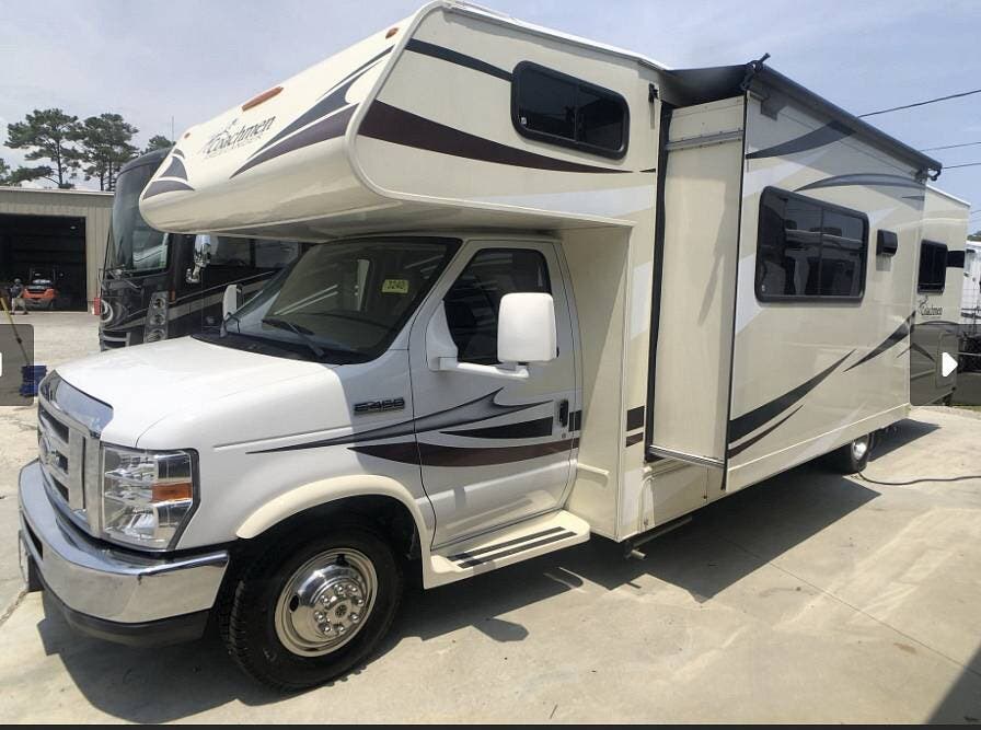 2016 Freelander 29KS by Coachmen from Pop RVs in Elkton, Maryland