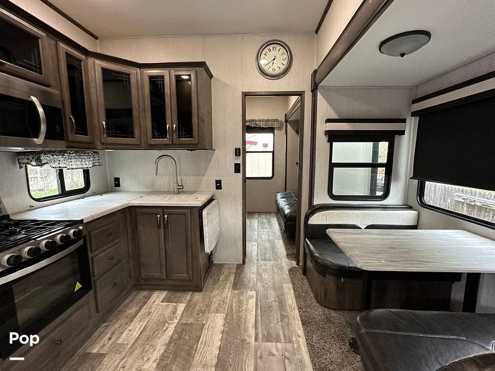 2021 Forest River Sandpiper 3330BH - Used Fifth Wheel For Sale by Pop RVs in Aurora, Colorado features Slideout, Air Conditioning, Awning