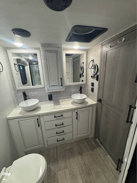 Used 2022 Keystone Montana 3231CK available in Sacramento, California