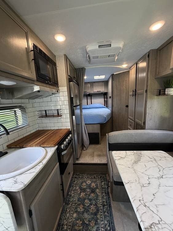 2022 Cross Trail 23XG by Coachmen from Pop RVs in Broadalbin, New York