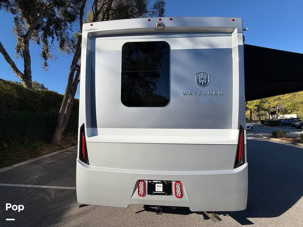 2021 Wayfarer 25RW by Tiffin from Pop RVs in Thousand Oaks, California