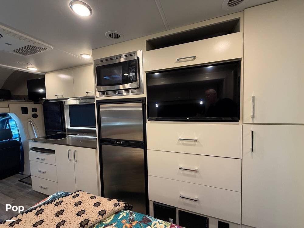 Used 2021 Tiffin Wayfarer 25RW available in Thousand Oaks, California