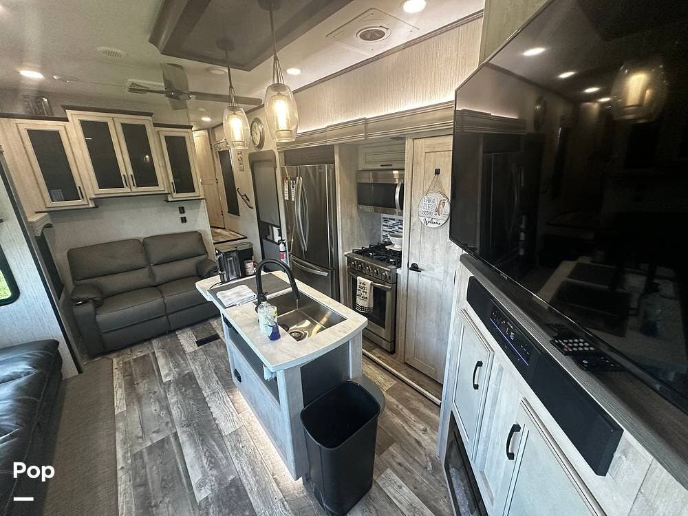 2023 Sandpiper 388BHRD by Forest River from Pop RVs in Nicholasville, Kentucky