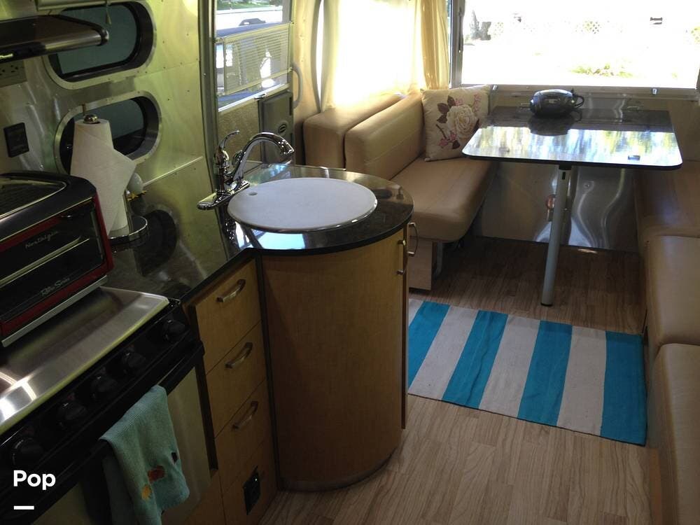 Used 2015 Airstream Flying Cloud 25FB available in Langley, Washington