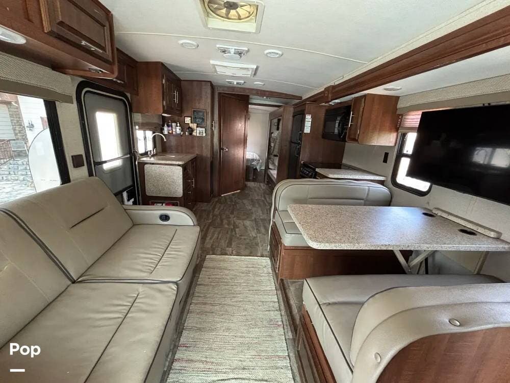 2018 Forest River Georgetown GT3 31B - Used Class A For Sale by Pop RVs in Denver, Colorado features Awning, Slideout, Generator, Air Conditioning