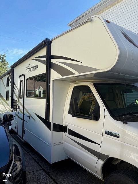 2020 Freelander 30BH by Coachmen from Pop RVs in Ashtabula, Ohio