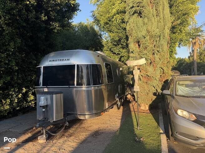 2016 Flying Cloud 23fb by Airstream from Pop RVs in Van Nuys, California