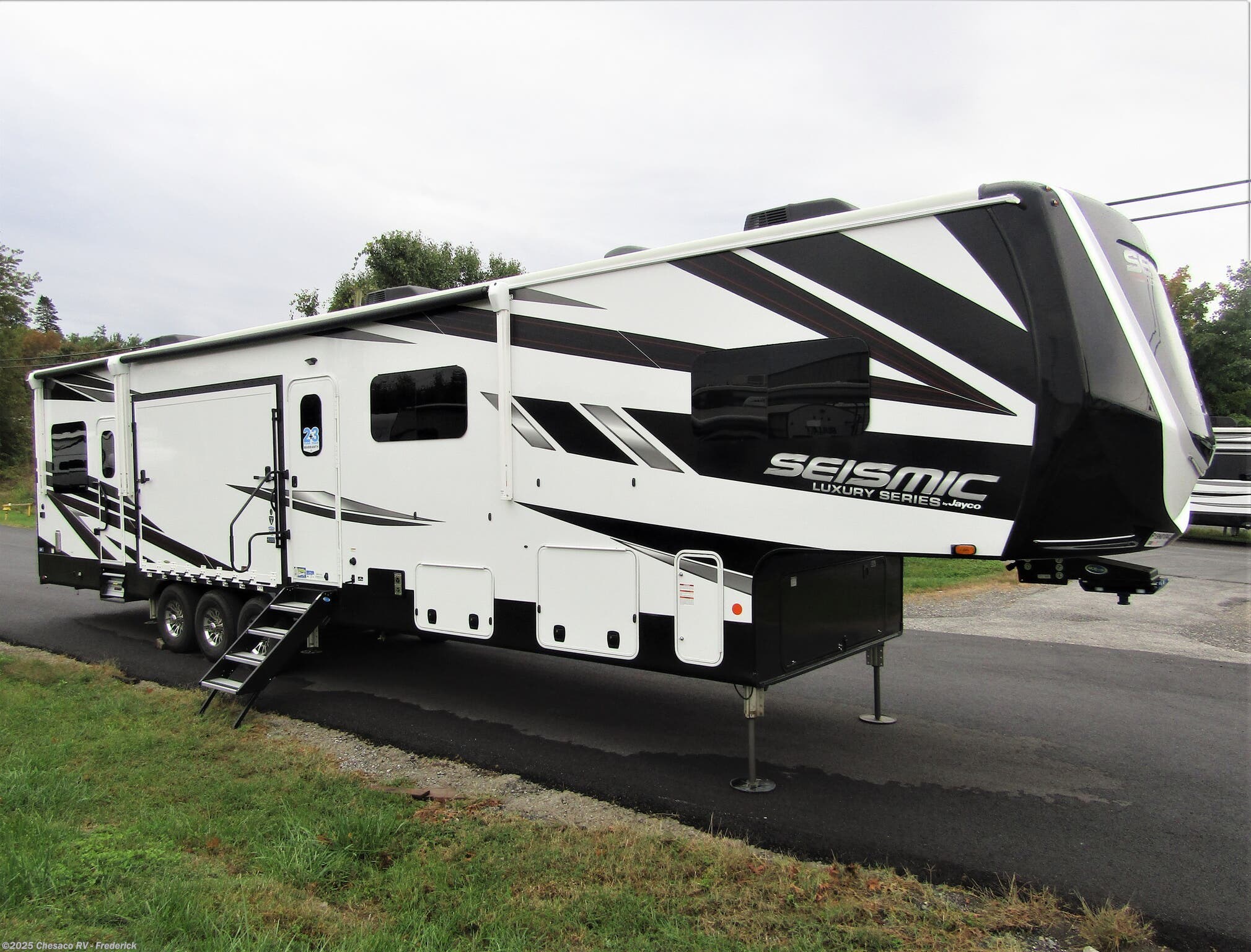 Jayco Morgan Hill: The Rv Dealership That'S Winning Awards! - 9tof4ts