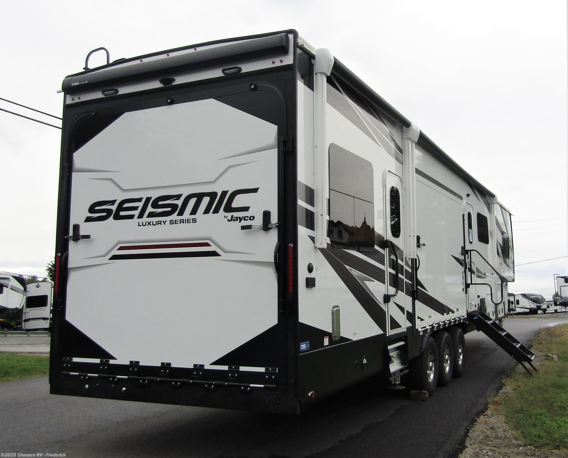 2023 Jayco Seismic Luxury Series 4113 RV for Sale in Frederick, MD ...