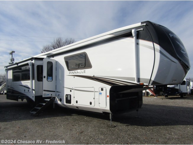 2024 Pinnacle 38FBRK by Jayco from Chesaco RV in Frederick, Maryland