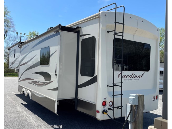 2017 Cardinal 3850RL by Forest River from Chesaco RV in Hamburg, Pennsylvania