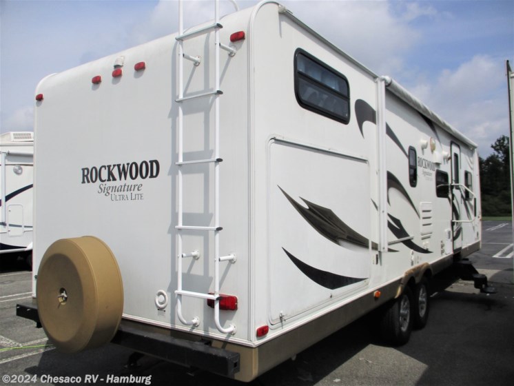 Used 2012 Forest River Rockwood Signature Ultra Lite 8317RKSS available in Hamburg, Pennsylvania