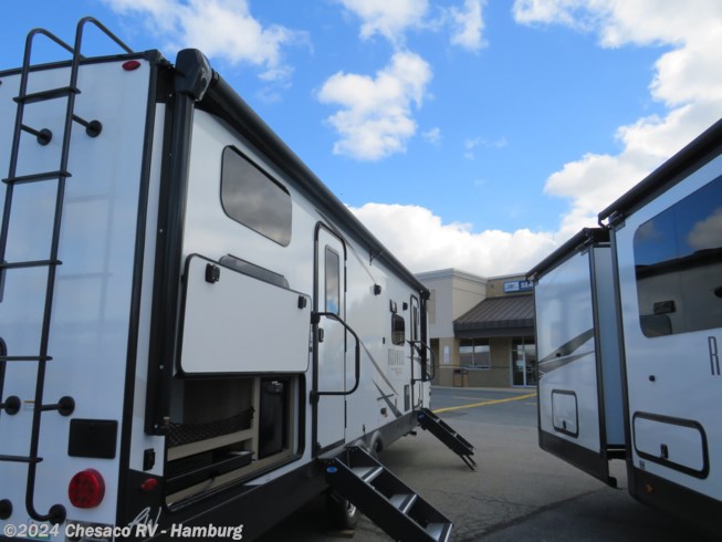 2024 Forest River Rockwood Ultra Lite 2706WS - New Travel Trailer For Sale by Chesaco RV in Hamburg, Pennsylvania