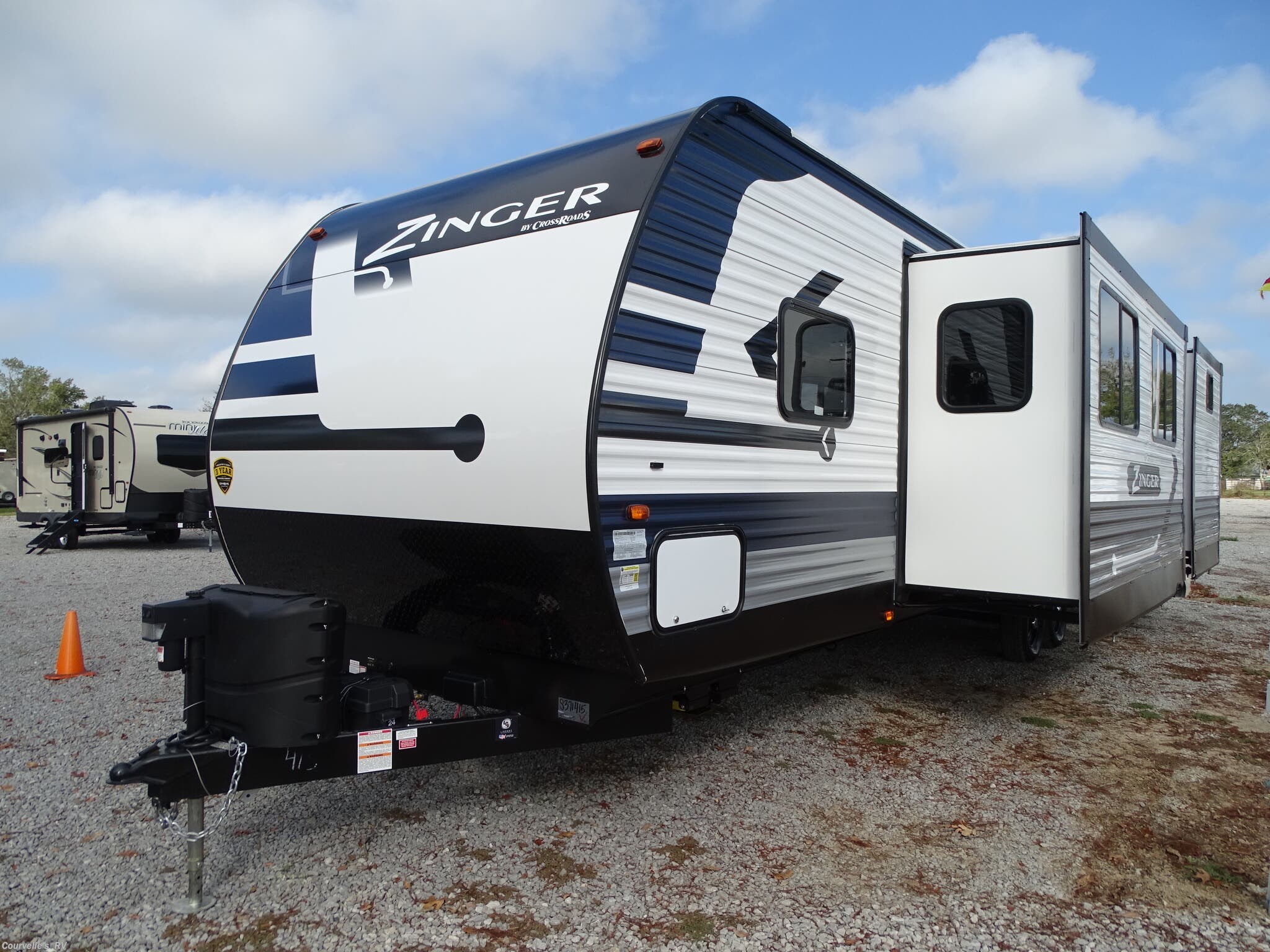2021 CrossRoads Zinger ZR328SB RV for Sale in Opelousas, LA 70570