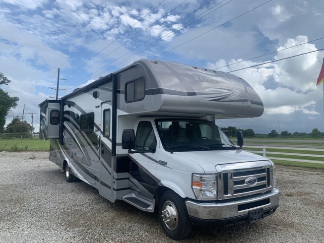 2016 Forest River Forester 3011DS - Used Class C For Sale by Courvelle&#39;s RV in Opelousas, Louisiana features Black Tank Flush, Self Contained, LP Detector, Roof Vents, Power Roof Vent