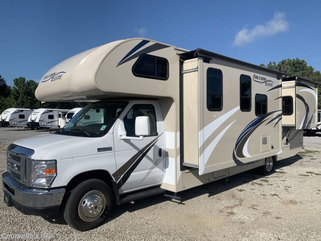2018 Freedom Elite 29FE by Thor Motor Coach from Courvelle&#39;s RV in Opelousas, Louisiana