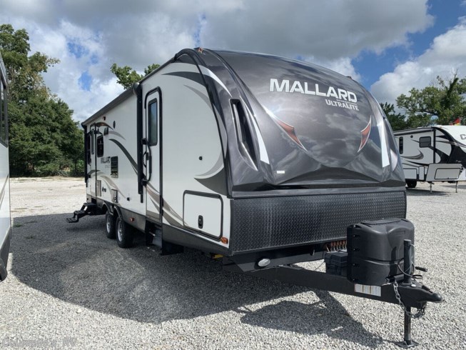 2017 Heartland Mallard M27 - Used Travel Trailer For Sale by Courvelle&#39;s RV in Opelousas, Louisiana features DVD Player, CD Player, Power Roof Vent, Slideout, Propane