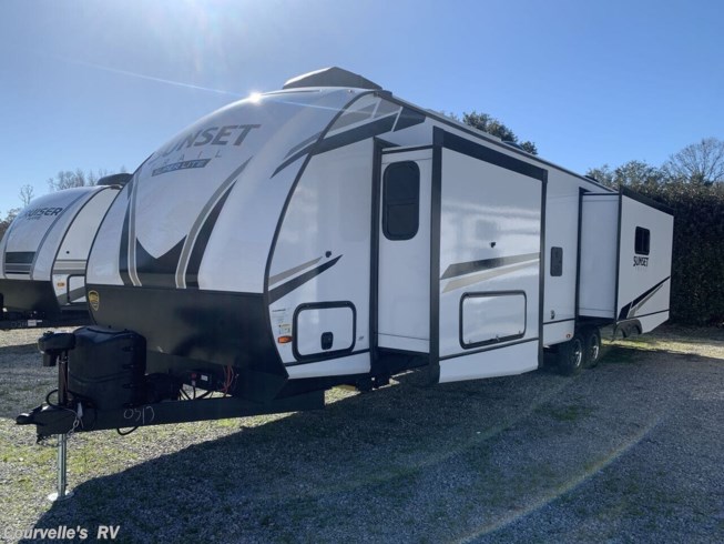 2023 CrossRoads Sunset Trail Super Lite SS330SI - New Travel Trailer For Sale by Courvelle